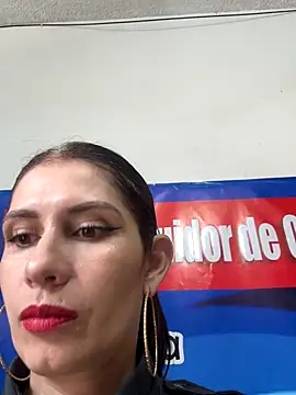 Alysson-- online show from December 17, 2025, 2:23 pm