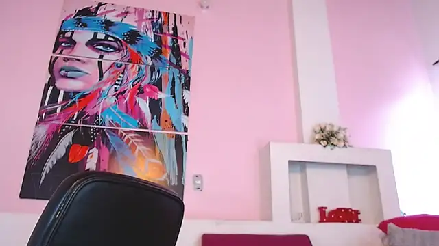 Snapshot of lunoxx_ chatting on February 14, 2025, 6:08 pm lunoxx online show from February 14, 2025, 6:08 pm