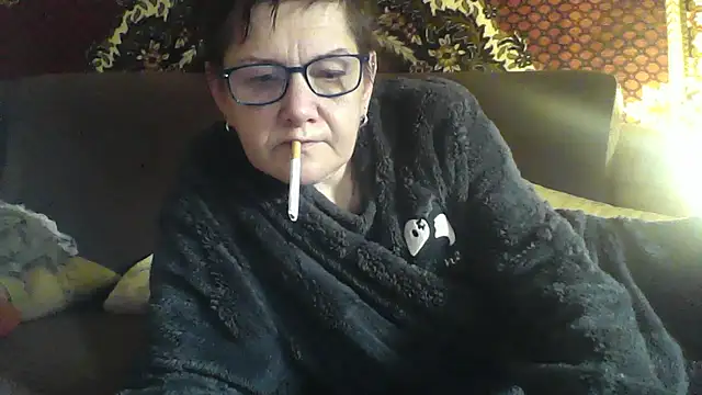 Snapshot of AlanaLaDream chatting on September 30, 2025, 9:36 am AlanaLaDream online show from September 30, 2025, 9:36 am