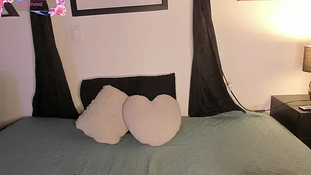 Khenta Michells online show from February 9, 2026, 10:30 am