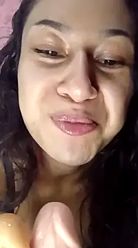 Snapshot of yummi__priv chatting on March 8, 2025, 5:38 am yummi priv online show from March 8, 2025, 5:38 am