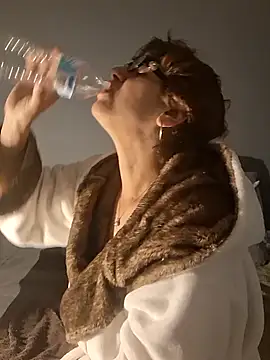 Snapshot of MsPink_Flamingtoes544 chatting on September 27, 2025, 1:05 pm MsPink Flamingtoes544 online show from September 27, 2025, 1:05 pm