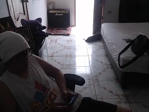 Pit xxz online show from December 4, 2025, 4:48 pm