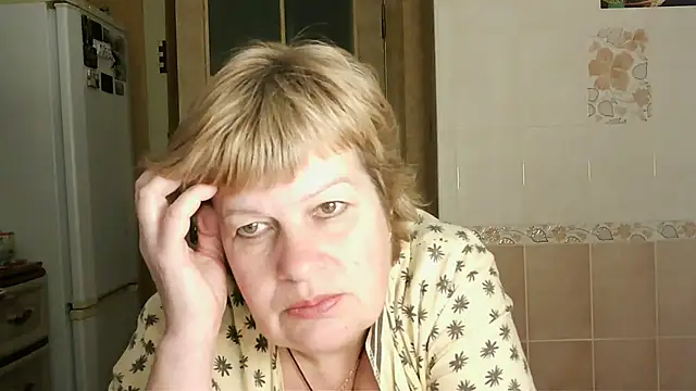 Snapshot of Ettie_Tonia chatting on January 17, 2025, 3:32 pm Ettie Tonia online show from January 17, 2025, 3:32 pm