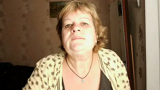Snapshot of Ettie_Tonia chatting on January 27, 2025, 10:06 am Ettie Tonia online show from January 27, 2025, 10:06 am
