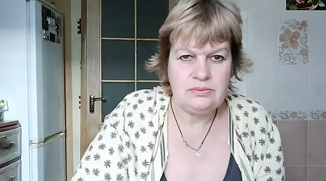 Snapshot of Ettie_Tonia chatting on February 13, 2025, 1:37 pm Ettie Tonia online show from February 13, 2025, 1:37 pm