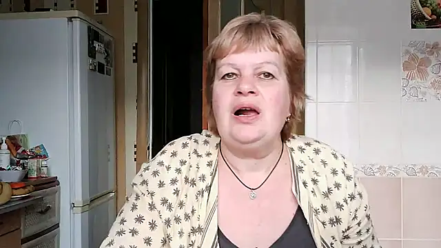 Snapshot of Ettie_Tonia chatting on March 6, 2025, 2:40 pm Ettie Tonia online show from March 6, 2025, 2:40 pm