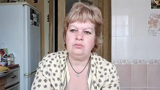 Snapshot of Ettie_Tonia chatting on March 8, 2025, 10:11 am Ettie Tonia online show from March 8, 2025, 10:11 am
