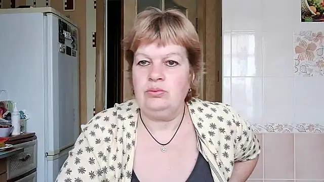 Snapshot of Ettie_Tonia chatting on March 11, 2025, 9:02 am Ettie Tonia online show from March 11, 2025, 9:02 am
