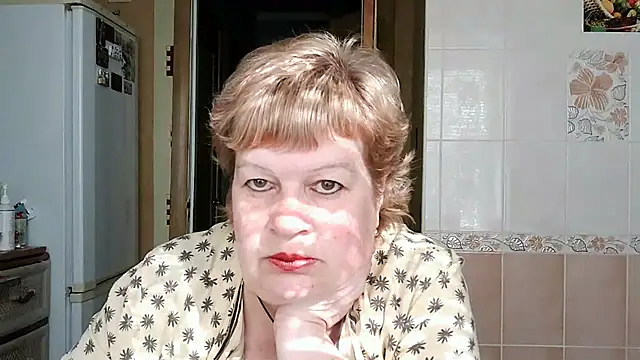 Snapshot of Ettie_Tonia chatting on March 12, 2025, 12:04 pm Ettie Tonia online show from March 12, 2025, 12:04 pm