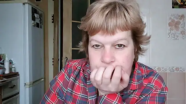 Snapshot of Ettie_Tonia chatting on March 13, 2025, 5:54 am Ettie Tonia online show from March 13, 2025, 5:54 am