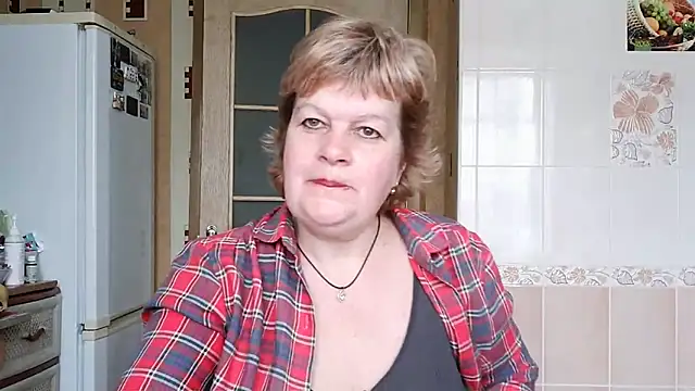 Snapshot of Ettie_Tonia chatting on March 15, 2025, 10:03 am Ettie Tonia online show from March 15, 2025, 10:03 am