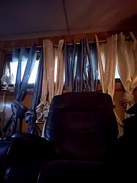 Snapshot of hungverrec chatting on September 14, 2025, 10:53 pm hungverrec online show from September 14, 2025, 10:53 pm