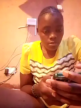 Snapshot of QUEEN-NAIMA chatting on September 25, 2025, 2:43 pm QUEEN-NAIMA online show from September 25, 2025, 2:43 pm