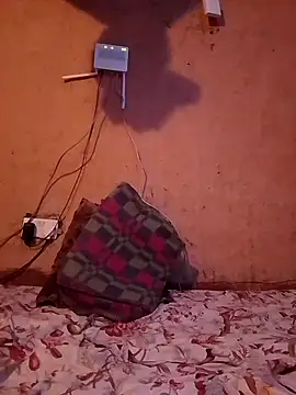 Snapshot of QUEEN-NAIMA chatting on November 18, 2025, 10:41 am QUEEN-NAIMA online show from November 18, 2025, 10:41 am