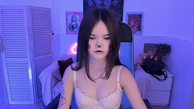 Elainebeness online show from November 8, 2025, 7:56 pm