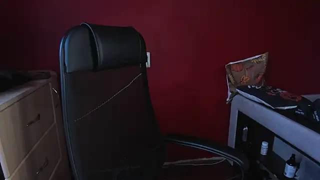 Ad0re Me online show from November 12, 2025, 7:20 am