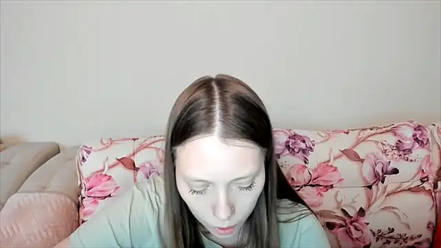 Snapshot of Sweetmojito chatting on December 6, 2024, 2:35 am Sweetmojito online show from December 6, 2024, 2:35 am