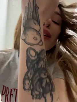 Snapshot of Cherry____Pie chatting on March 6, 2025, 6:59 pm Cherry Pie online show from March 6, 2025, 6:59 pm