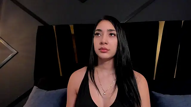 Snapshot of julieta_jewel chatting on October 15, 2025, 1:33 pm julieta jewel online show from October 15, 2025, 1:33 pm