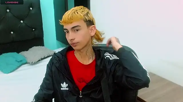 ttimy x boy online show from March 16, 2026, 8:13 pm