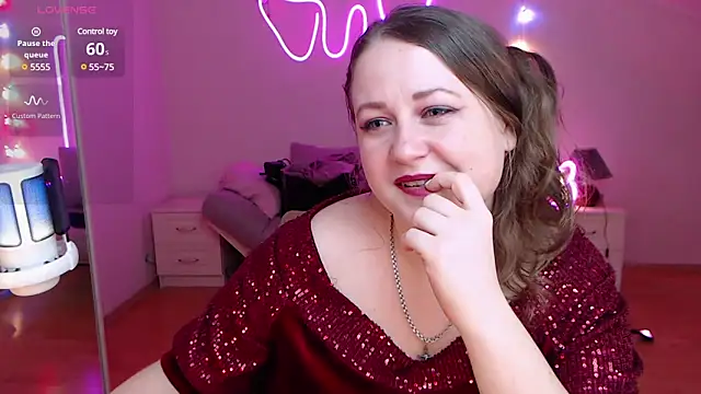 Snapshot of LizzyShine chatting on January 10, 2025, 11:39 pm LizzyShine online show from January 10, 2025, 11:39 pm