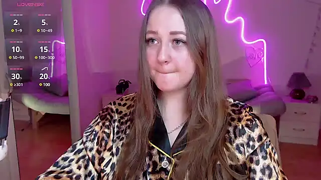 Snapshot of LizzyShine chatting on March 7, 2025, 5:38 pm LizzyShine online show from March 7, 2025, 5:38 pm