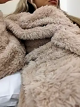 fofinhaa12 online show from February 10, 2026, 12:48 am