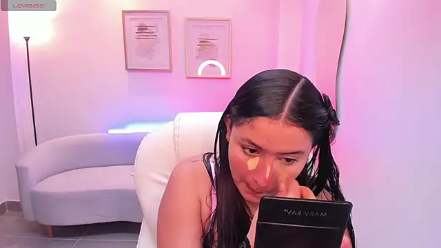 melanii palmer online show from March 18, 2025, 4:58 am