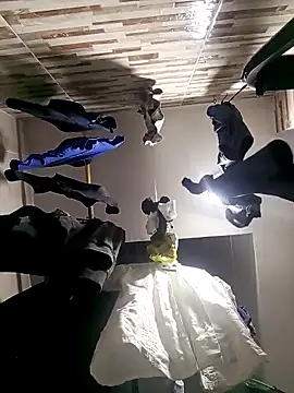 MirandaSoto online show from November 7, 2025, 4:01 am