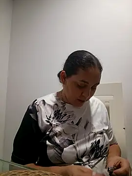 MirandaSoto online show from February 8, 2026, 4:05 am