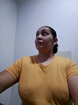 MirandaSoto online show from April 10, 2026, 3:56 am