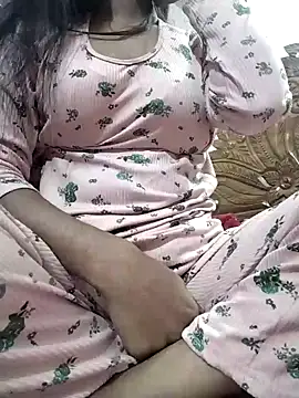 Cute-Lina online show from December 19, 2024, 6:56 pm