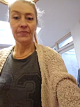 Snapshot of lisalustjouw chatting on January 14, 2025, 12:03 pm lisalustjouw online show from January 14, 2025, 12:03 pm