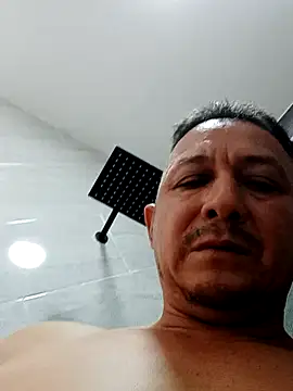 luchoarr online show from February 8, 2025, 5:18 pm