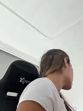 Snapshot of sheyla_sweet18 chatting on November 16, 2025, 1:06 pm sheyla sweet18 online show from November 16, 2025, 1:06 pm