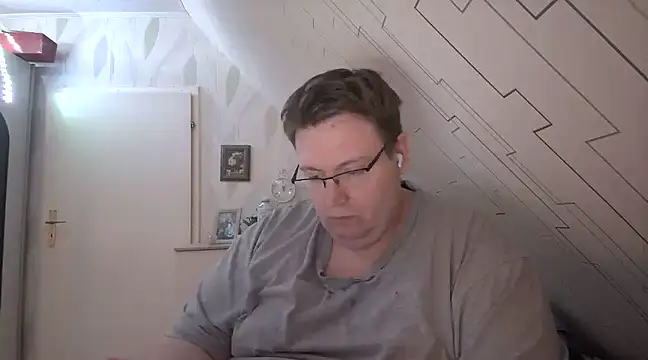 der alex38 online show from February 14, 2025, 10:14 pm