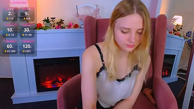 MirraBellanta online show from February 17, 2025, 3:36 am