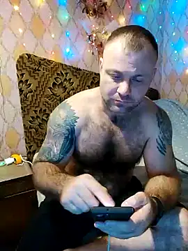 Snapshot of Crek666 chatting on January 1, 2025, 8:45 am Crek666 online show from January 1, 2025, 8:45 am