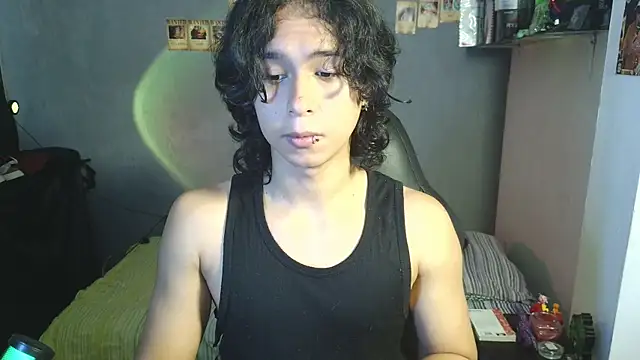 Snapshot of kairozz chatting on March 7, 2025, 2:45 pm kairozz online show from March 7, 2025, 2:45 pm