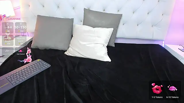 Snapshot of Nicol_Betancur chatting on February 8, 2025, 7:37 am Nicol Betancur online show from February 8, 2025, 7:37 am