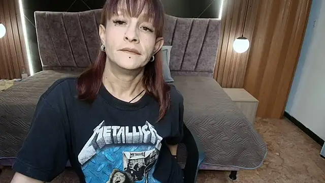 NatashaMason  online show from May 24, 2026, 12:32 pm