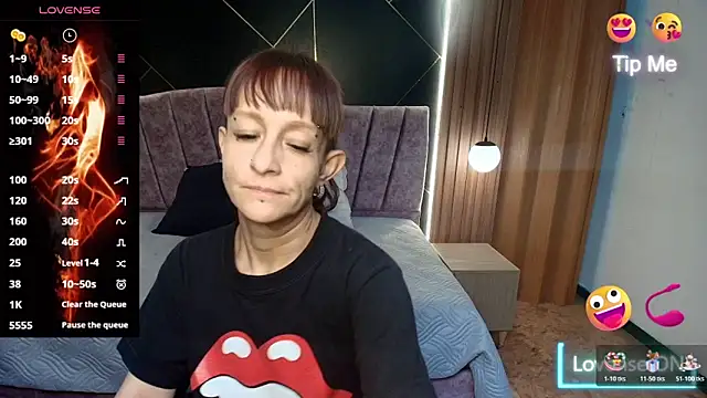 NatashaMason  online show from June 10, 2026, 7:35 pm