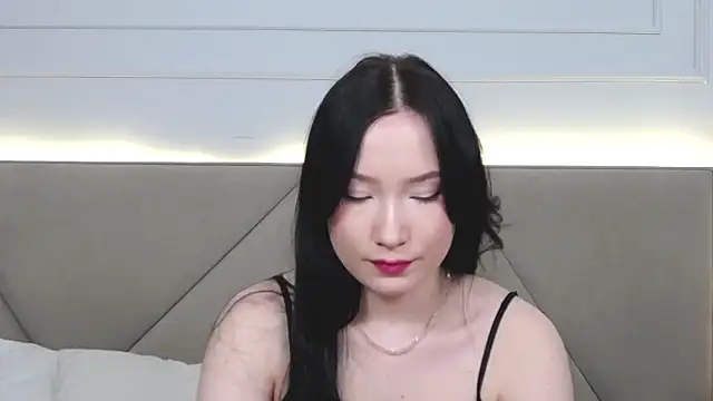 Snapshot of LeilaLow chatting on December 29, 2024, 3:03 pm LeilaLow online show from December 29, 2024, 3:03 pm