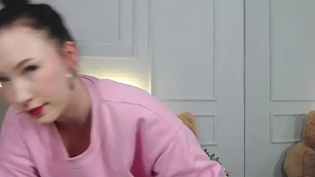 Snapshot of LeilaLow chatting on February 27, 2025, 11:20 am LeilaLow online show from February 27, 2025, 11:20 am