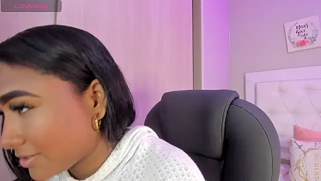 nicole  parker1 online show from June 1, 2026, 6:53 pm