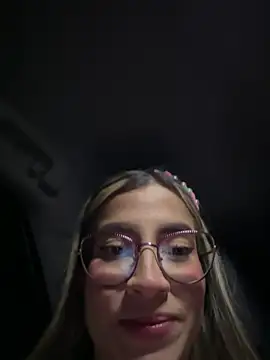 Snapshot of Issabela_G1 chatting on December 5, 2024, 1:25 am Issabela G1 online show from December 5, 2024, 1:25 am