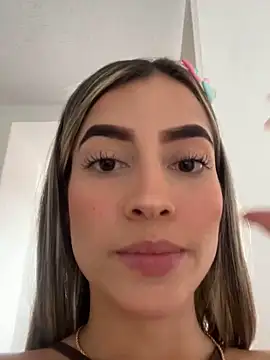 Snapshot of Issabela_G1 chatting on December 7, 2024, 8:38 pm Issabela G1 online show from December 7, 2024, 8:38 pm