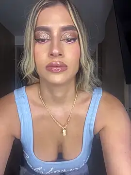 Snapshot of Issabela_G1 chatting on December 10, 2024, 10:26 pm Issabela G1 online show from December 10, 2024, 10:26 pm