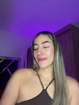 Snapshot of Issabela_G1 chatting on December 19, 2024, 2:23 am Issabela G1 online show from December 19, 2024, 2:23 am